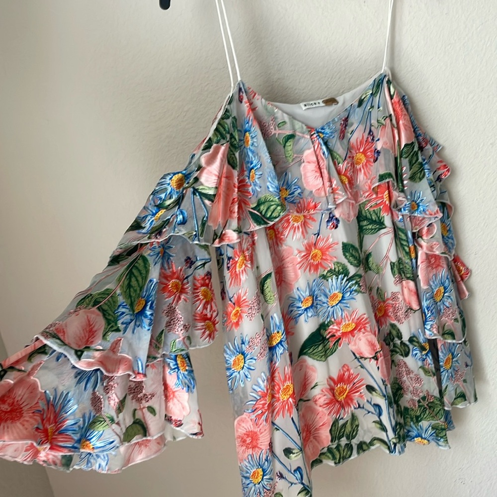 Alice + Olivia New without tags 100%  Silk  blouse